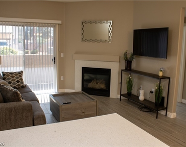 855 N Stephanie Street - Photo Thumbnail 4