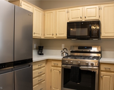 855 N Stephanie Street - Photo Thumbnail 6