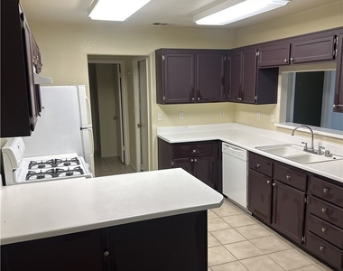 6833 Coral Rock Drive - Photo Thumbnail 3