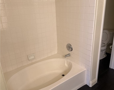 6833 Coral Rock Drive - Photo Thumbnail 20