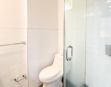 410 Eastern Parkway - Photo Thumbnail 12