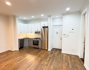 410 Eastern Parkway - Photo Thumbnail 7