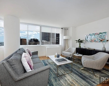 East 54th Street - Photo Thumbnail 1