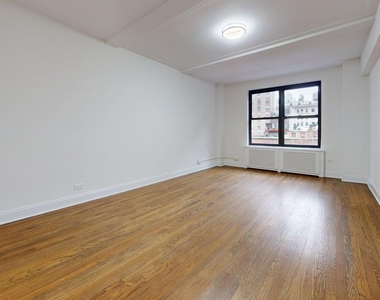 East 38th Street - Photo Thumbnail 15