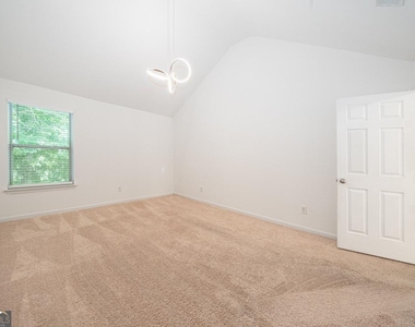 715 Moonlight Way - Photo Thumbnail 27