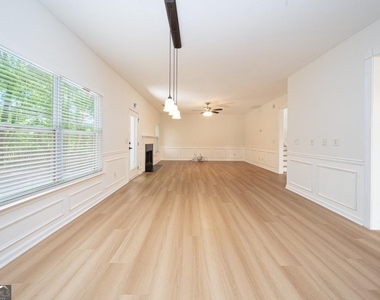 715 Moonlight Way - Photo Thumbnail 13
