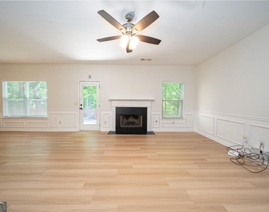 715 Moonlight Way - Photo Thumbnail 16