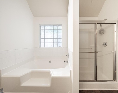 715 Moonlight Way - Photo Thumbnail 35