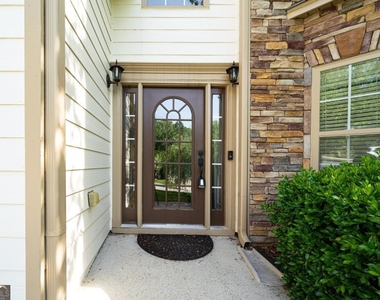 715 Moonlight Way - Photo Thumbnail 3