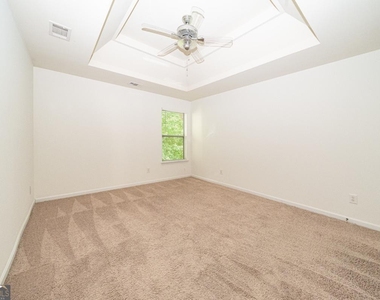 715 Moonlight Way - Photo Thumbnail 22
