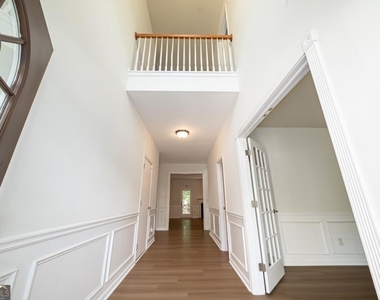 715 Moonlight Way - Photo Thumbnail 4