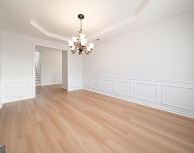 715 Moonlight Way - Photo Thumbnail 11