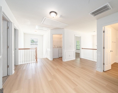 715 Moonlight Way - Photo Thumbnail 21