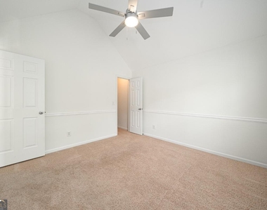 715 Moonlight Way - Photo Thumbnail 40