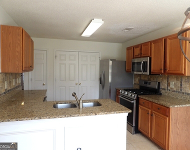 4341 Estate Street - Photo Thumbnail 5