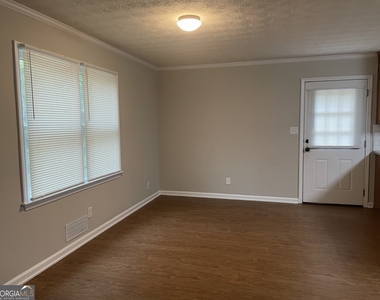60a Sentry Oak Court - Photo Thumbnail 2