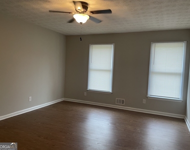 60a Sentry Oak Court - Photo Thumbnail 4