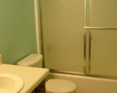 488 Slew Avenue - Photo Thumbnail 7