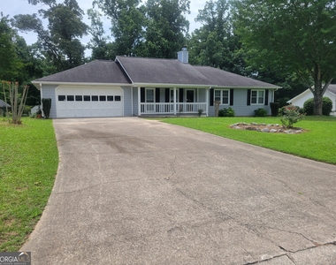 488 Slew Avenue - Photo Thumbnail 1