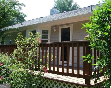 488 Slew Avenue - Photo Thumbnail 1