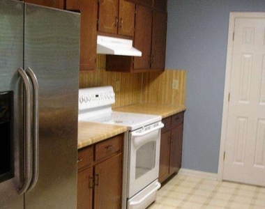 488 Slew Avenue - Photo Thumbnail 5