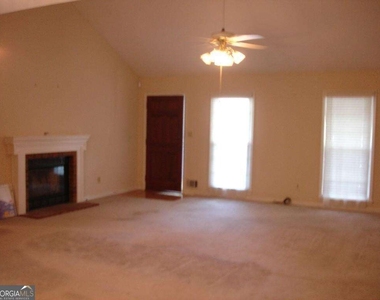 488 Slew Avenue - Photo Thumbnail 3