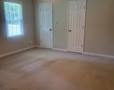 488 Slew Avenue - Photo Thumbnail 14