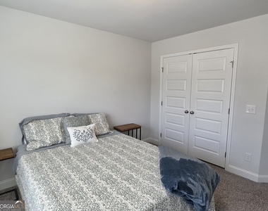 541 Governor Treutlen Circle - Photo Thumbnail 15