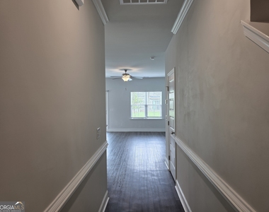 541 Governor Treutlen Circle - Photo Thumbnail 5