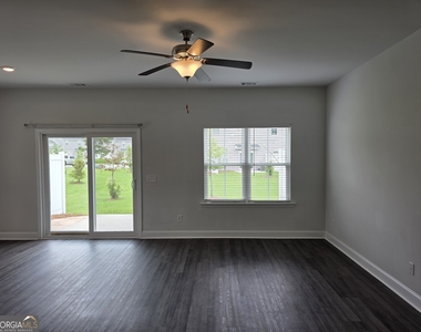 541 Governor Treutlen Circle - Photo Thumbnail 6