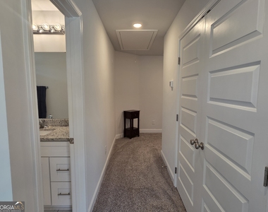 541 Governor Treutlen Circle - Photo Thumbnail 16