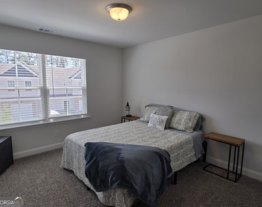 541 Governor Treutlen Circle - Photo Thumbnail 14