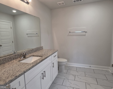 541 Governor Treutlen Circle - Photo Thumbnail 17