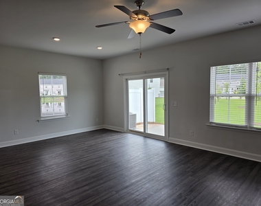 541 Governor Treutlen Circle - Photo Thumbnail 7