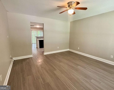 2595 Elliott Street Nw - Photo Thumbnail 5