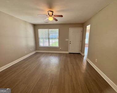 2595 Elliott Street Nw - Photo Thumbnail 3