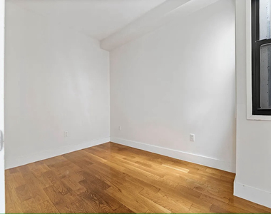 751 Dekalb Avenue - Photo Thumbnail 6