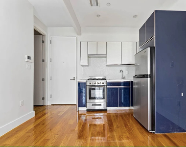 751 Dekalb Avenue - Photo Thumbnail 3