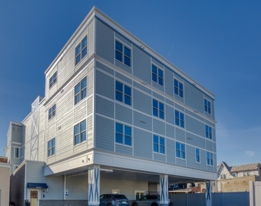 246 Main St - Photo Thumbnail 25