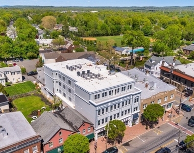 246 Main St - Photo Thumbnail 37