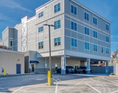 246 Main St - Photo Thumbnail 26