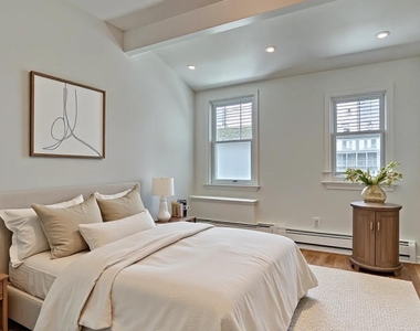 19 Bayview Avenue - Photo Thumbnail 42