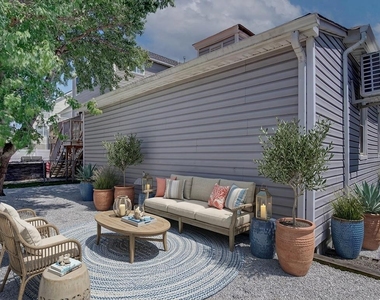19 Bayview Avenue - Photo Thumbnail 52