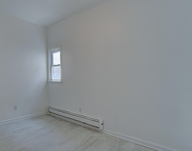 19 Bayview Avenue - Photo Thumbnail 18