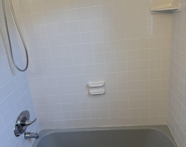 364 Westwood Avenue - Photo Thumbnail 5
