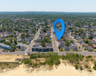 19 Bayview Avenue - Photo Thumbnail 4