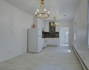 19 Bayview Avenue - Photo Thumbnail 15