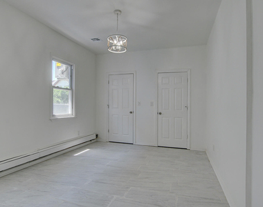 19 Bayview Avenue - Photo Thumbnail 25