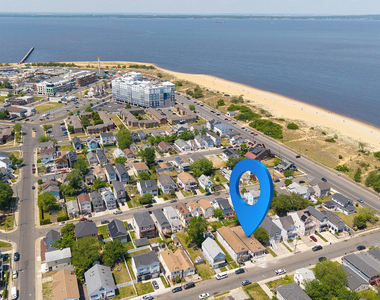 19 Bayview Avenue - Photo Thumbnail 2