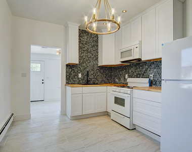 19 Bayview Avenue - Photo Thumbnail 10